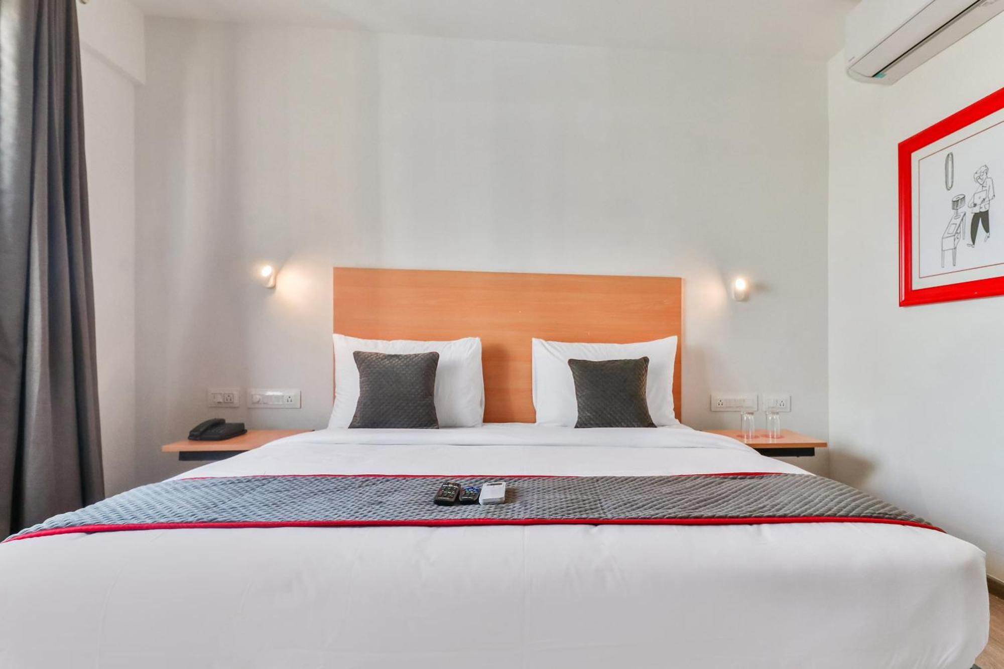 Super Townhouse Reva College University Yelahanka エクステリア 写真