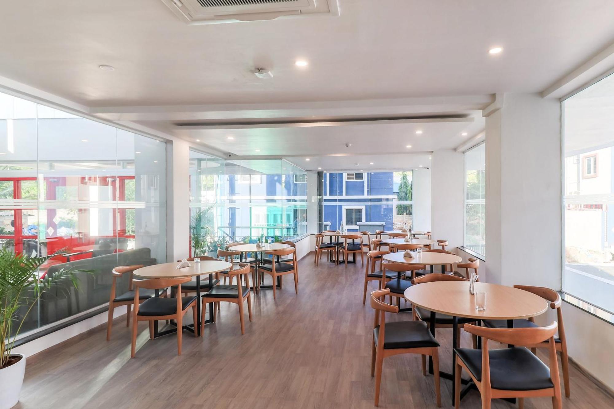 Super Townhouse Reva College University Yelahanka エクステリア 写真