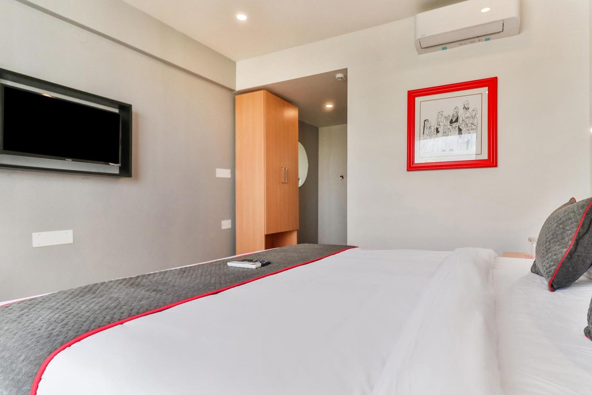 Super Townhouse Reva College University Yelahanka エクステリア 写真
