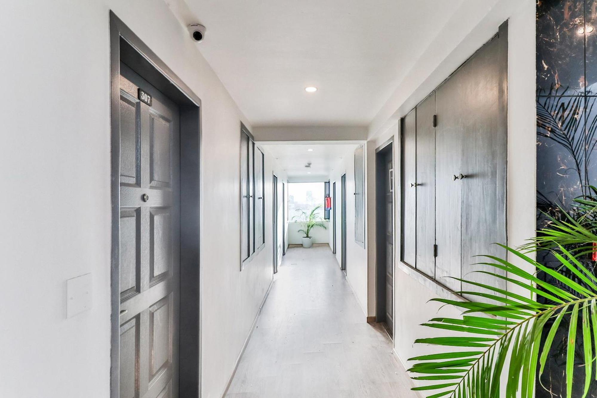 Super Townhouse Reva College University Yelahanka エクステリア 写真